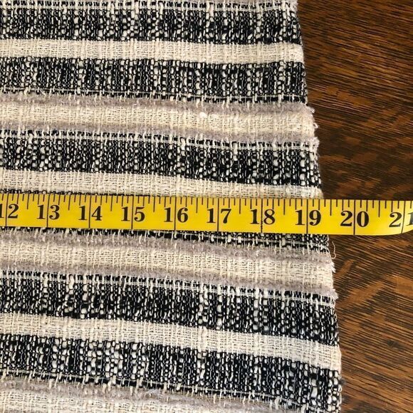 Zara
Basic Cream and Black Tweed Fringed Shift Dress - Picture 13 of 14